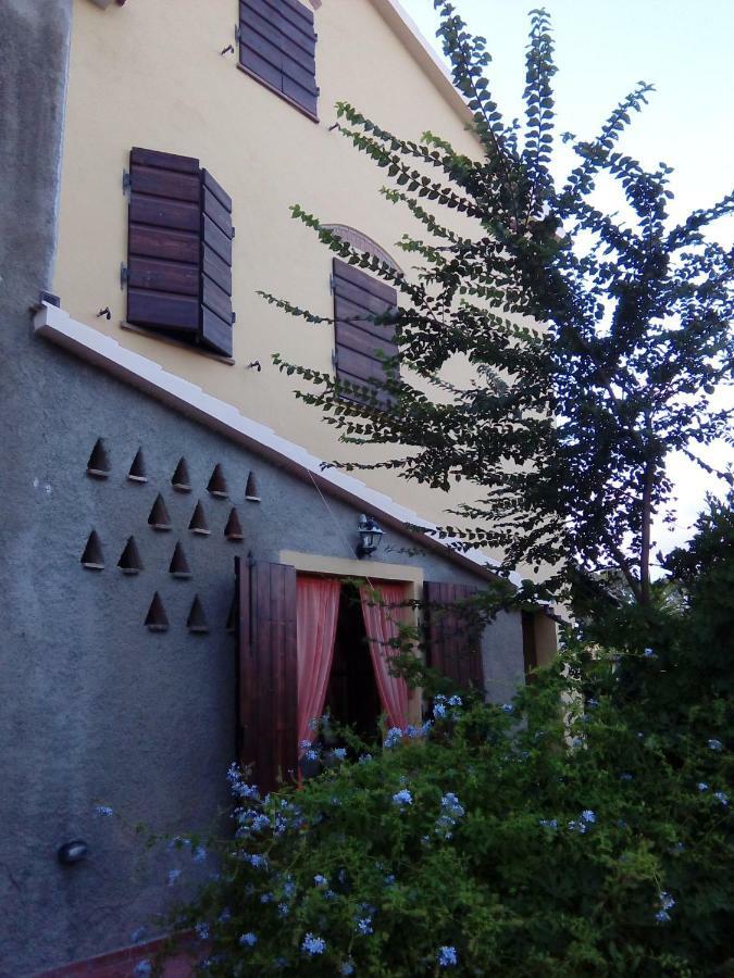 Carlo'S Country House Castellina Marittima Luaran gambar